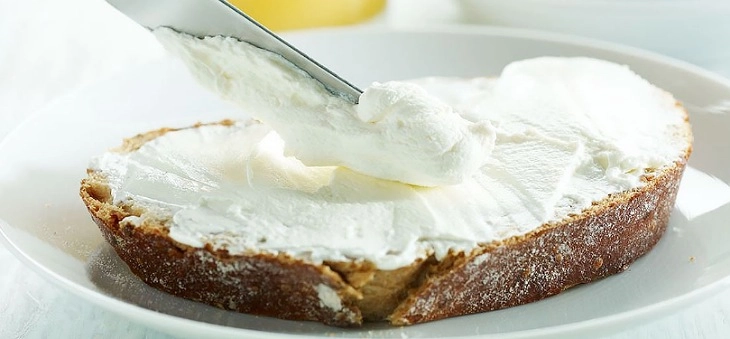 پنیر خامه ای 