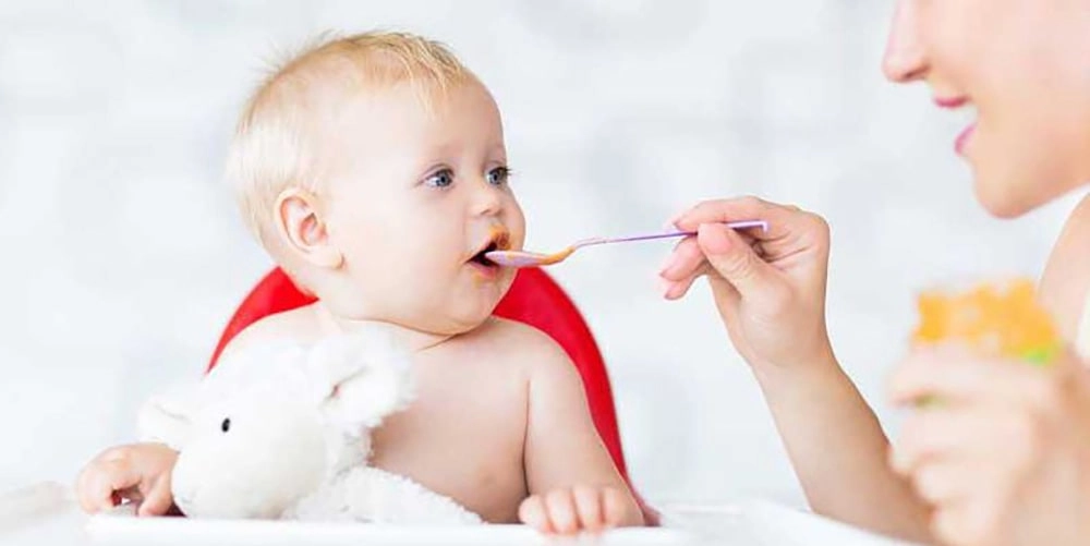 تغذیه و غذای کمکی کودک